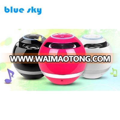 2018 top selling made in China factory ball shape mini speaker with LED light